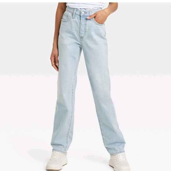 Women's High-Rise 90's Straight Jeans - Universal Thread Vintage Light Wash 14 - Picture 1 of 15